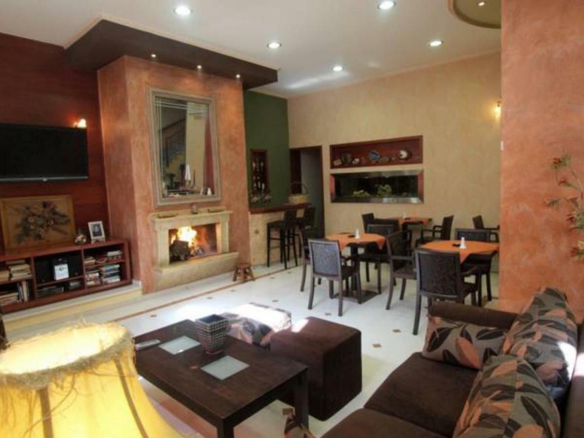 Hotel Nevada Kalamata Bagian luar foto